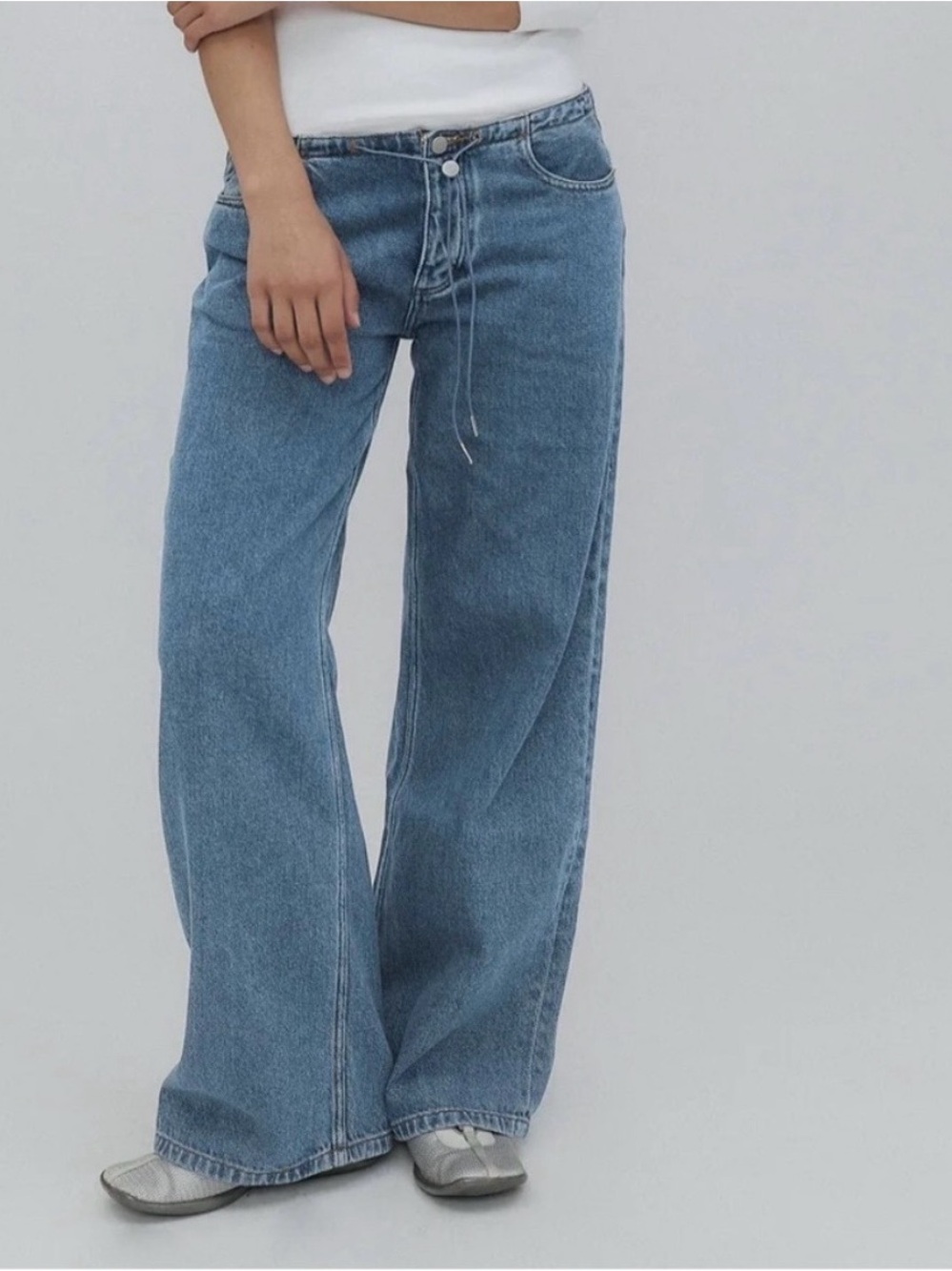 Still Here cool jeans in classic blue wash - Picture 2 of 11